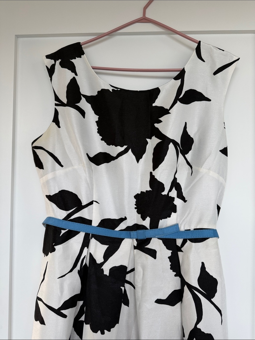 Gabby Skye Black & White Floral Midi Dress with Blue Belt - Picture 2 of 8